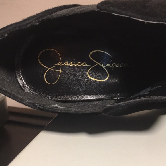 Heels - Picture 6 of 6